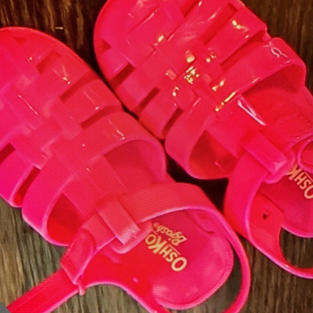 Jelly like material design floral shoes